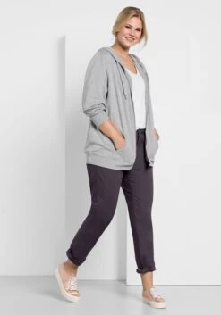 Sheego Schmal Zulaufende Chinohose Mit Bundfalten 12 Sheego Schmal Zulaufende Chinohose Mit Bundfalten -Sheego Verkaufsgeschäft 11273400115 0039F 00 SH