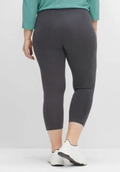 Sheego Leggings In Caprilänge 11 Sheego Leggings In Caprilänge -Sheego Verkaufsgeschäft 11275300781 04HFA 02 SH