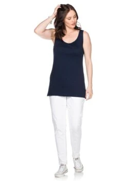 Sheego Longtop In Rippqualität, Mit Weitem Ausschnitt 9 Sheego Longtop In Rippqualität, Mit Weitem Ausschnitt -Sheego Verkaufsgeschäft 11295600018 01 SH