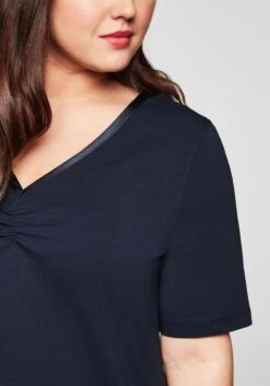 Sheego Longshirt In A-Linie Mit Raffung Am V-Ausschnitt -Sheego Verkaufsgeschäft 13548400018 03CH7 00 SH