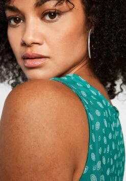 Sheego Top Mit Alloverdruck Und Spitze Am Ausschnitt 13 Sheego Top Mit Alloverdruck Und Spitze Am Ausschnitt -Sheego Verkaufsgeschäft 13866501808 03VDB 00 SH