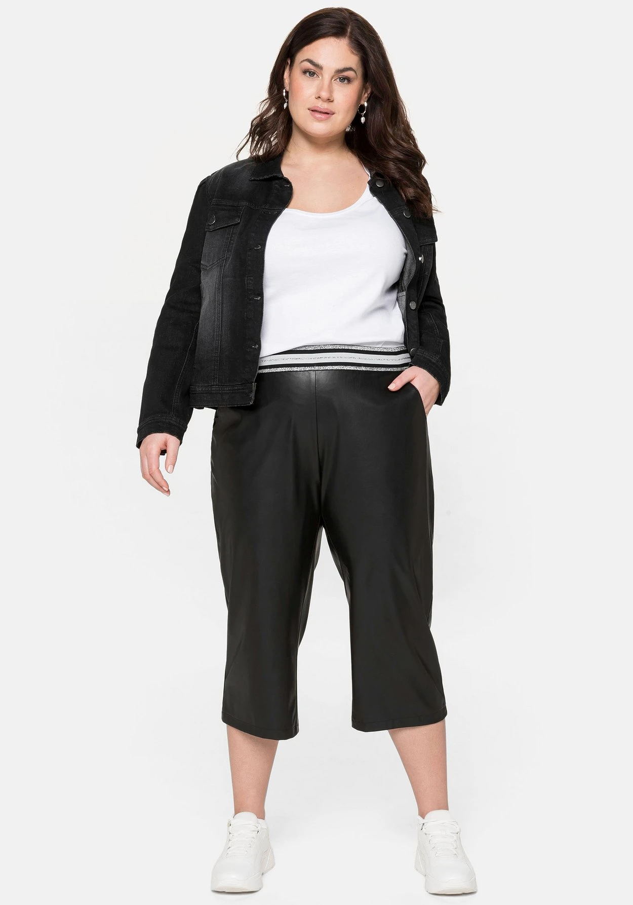 Sheego 3/4-Hose In Lederoptik, Mit Schlupfbund 3 Sheego 3/4-Hose In Lederoptik, Mit Schlupfbund