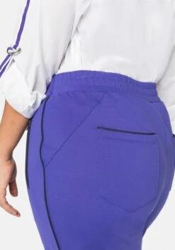 Sheego Joggpants Mit Gummibund Und Druckknöpfen 16 Sheego Joggpants Mit Gummibund Und Druckknöpfen -Sheego Verkaufsgeschäft 14003100184 043C2 02 SH