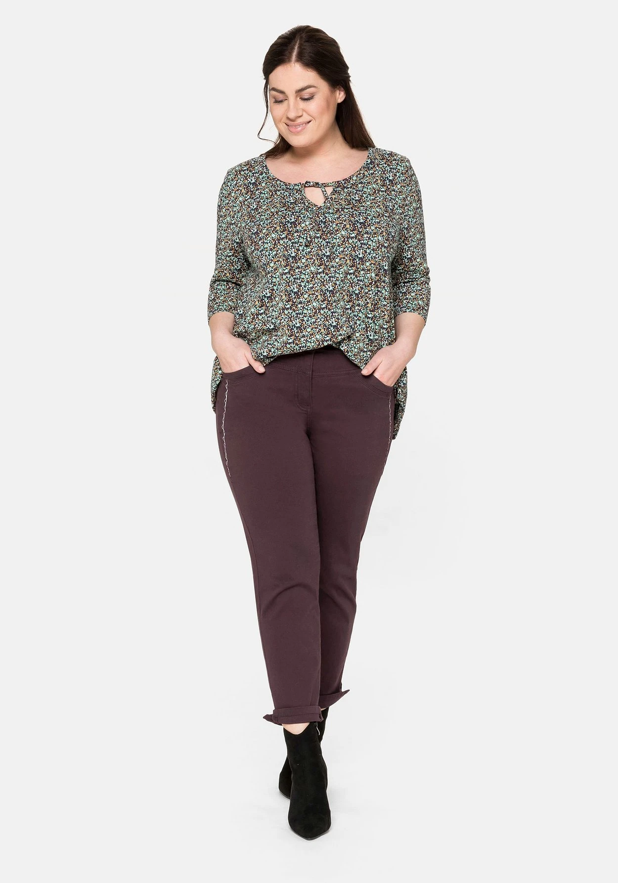 Sheego Schmale Hose Aus Stretch-Twill, In Ankle-Länge 7 Sheego Schmale Hose Aus Stretch-Twill, In Ankle-Länge – Bild 5