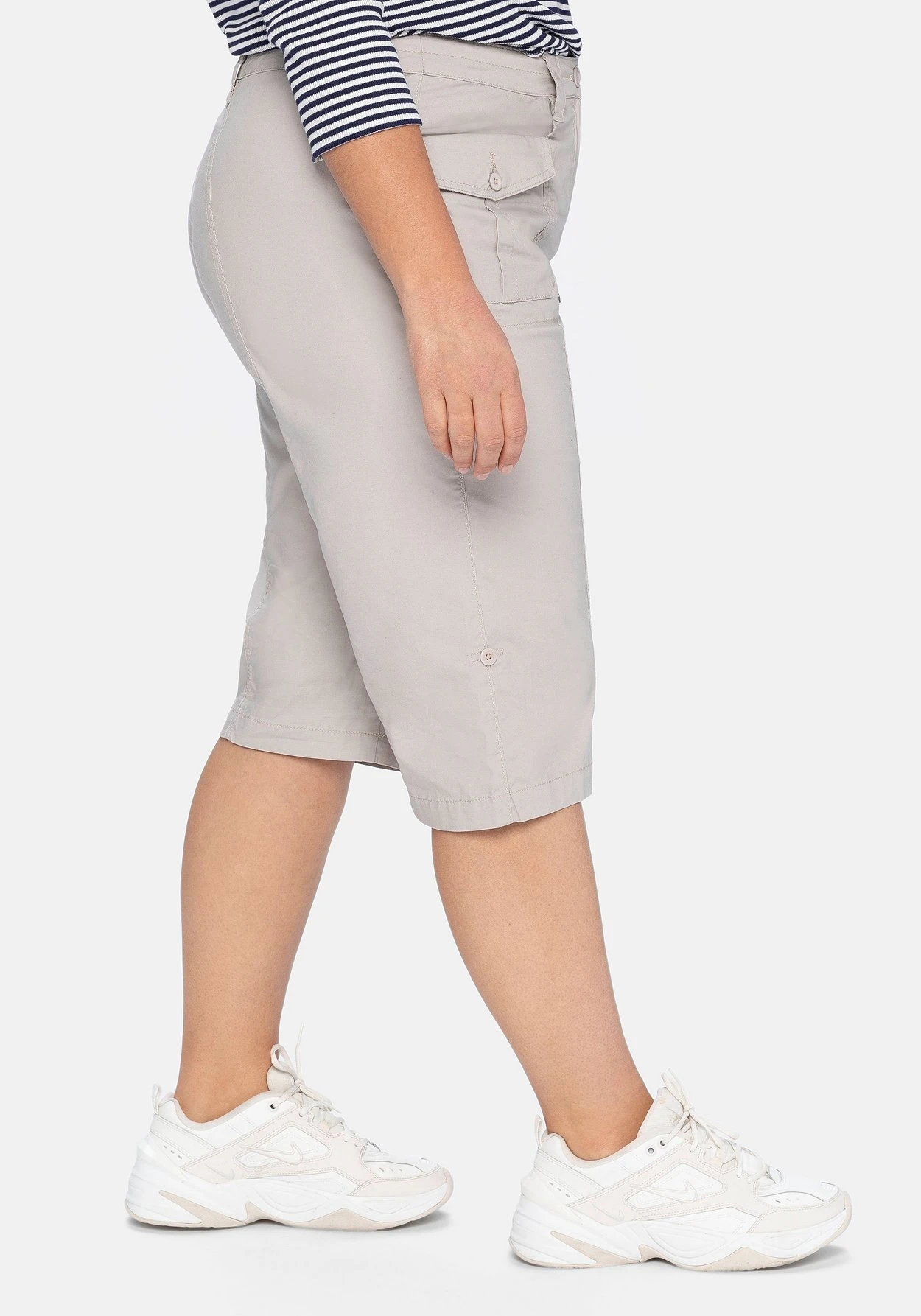 Sheego Stretch-Bermudas Mit Aufgesetzten Taschen Und Patten 4 Sheego Stretch-Bermudas Mit Aufgesetzten Taschen Und Patten – Bild 2