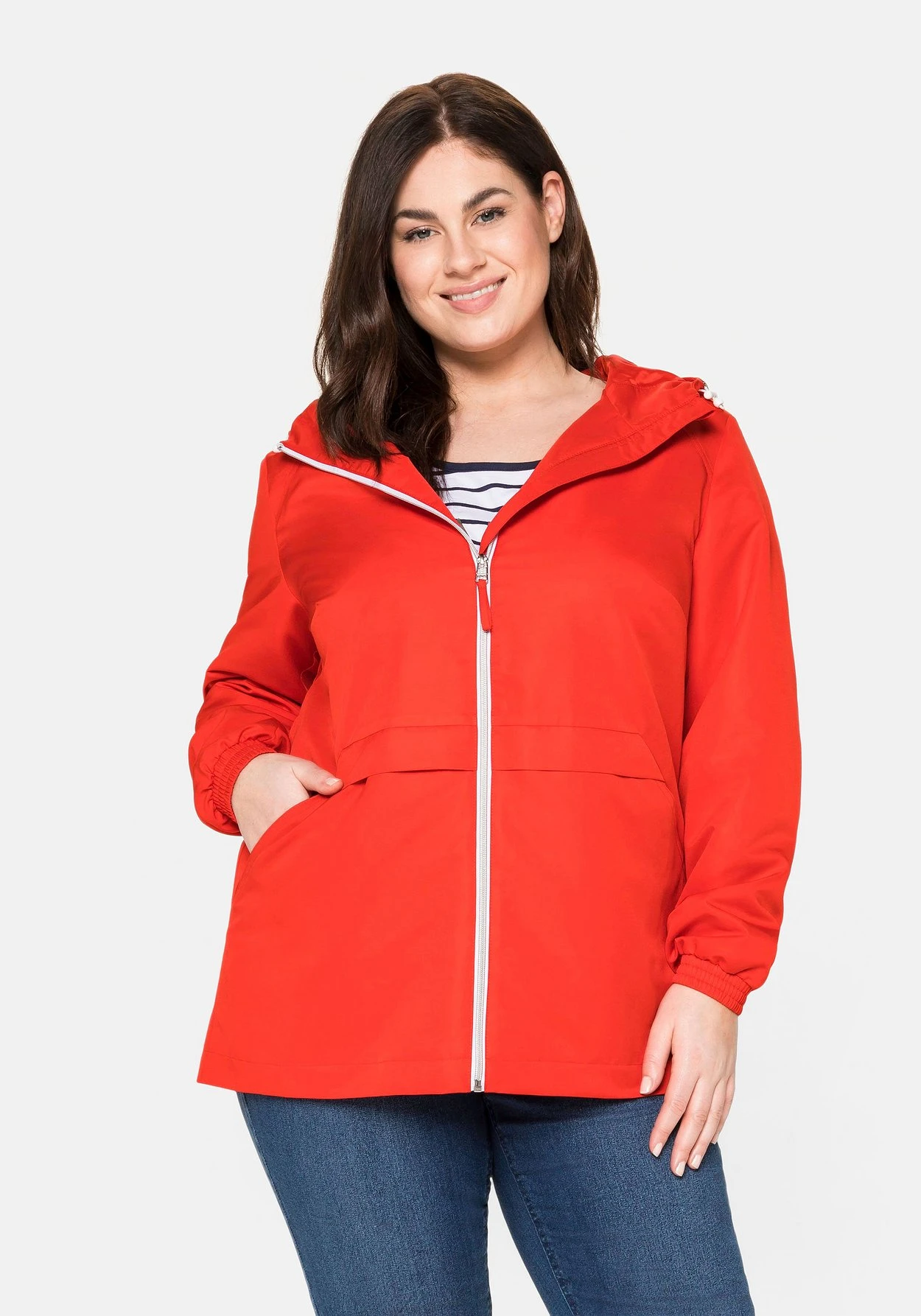 Sheego Übergangsjacke Aus Microfaser, Mit Kapuze 3 Sheego Übergangsjacke Aus Microfaser, Mit Kapuze