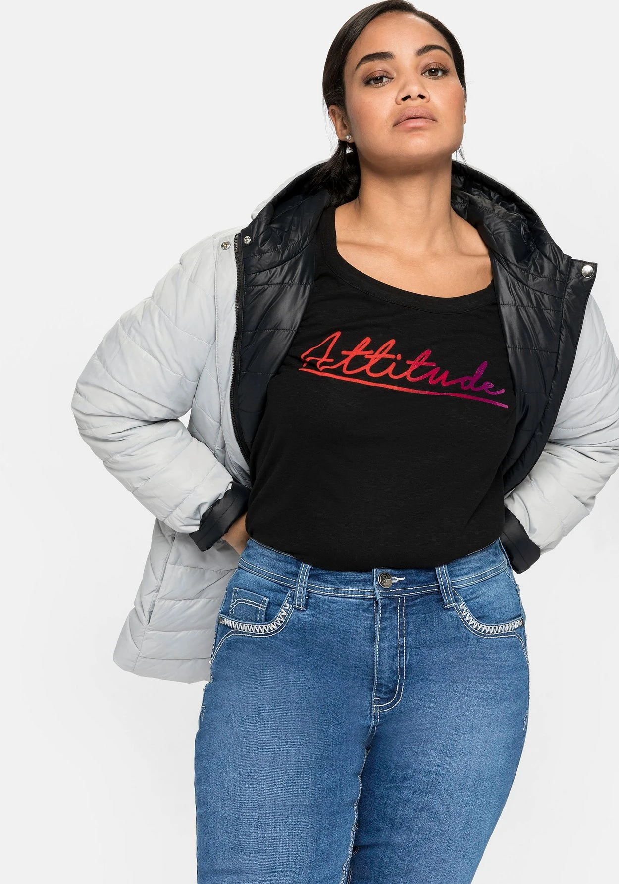 Sheego Wendejacke Mit Kapuze, Beidseitig Tragbar 9 Sheego Wendejacke Mit Kapuze, Beidseitig Tragbar – Bild 7