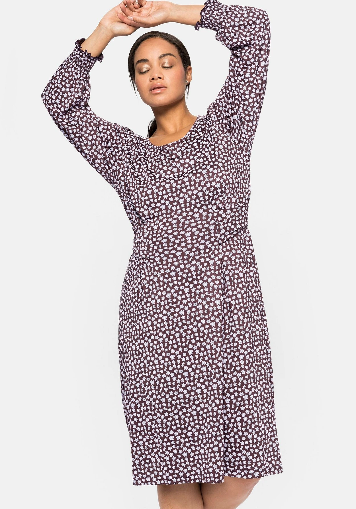 Sheego Jerseykleid Mit Alloverdruck Und Taillen-Bindeband 8 Sheego Jerseykleid Mit Alloverdruck Und Taillen-Bindeband – Bild 6