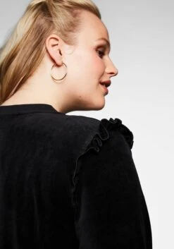 Sheego Sweatshirt Mit Rüschen, In Nickiqualität 12 Sheego Sweatshirt Mit Rüschen, In Nickiqualität -Sheego Verkaufsgeschäft 14090100289 045H7 00 SH