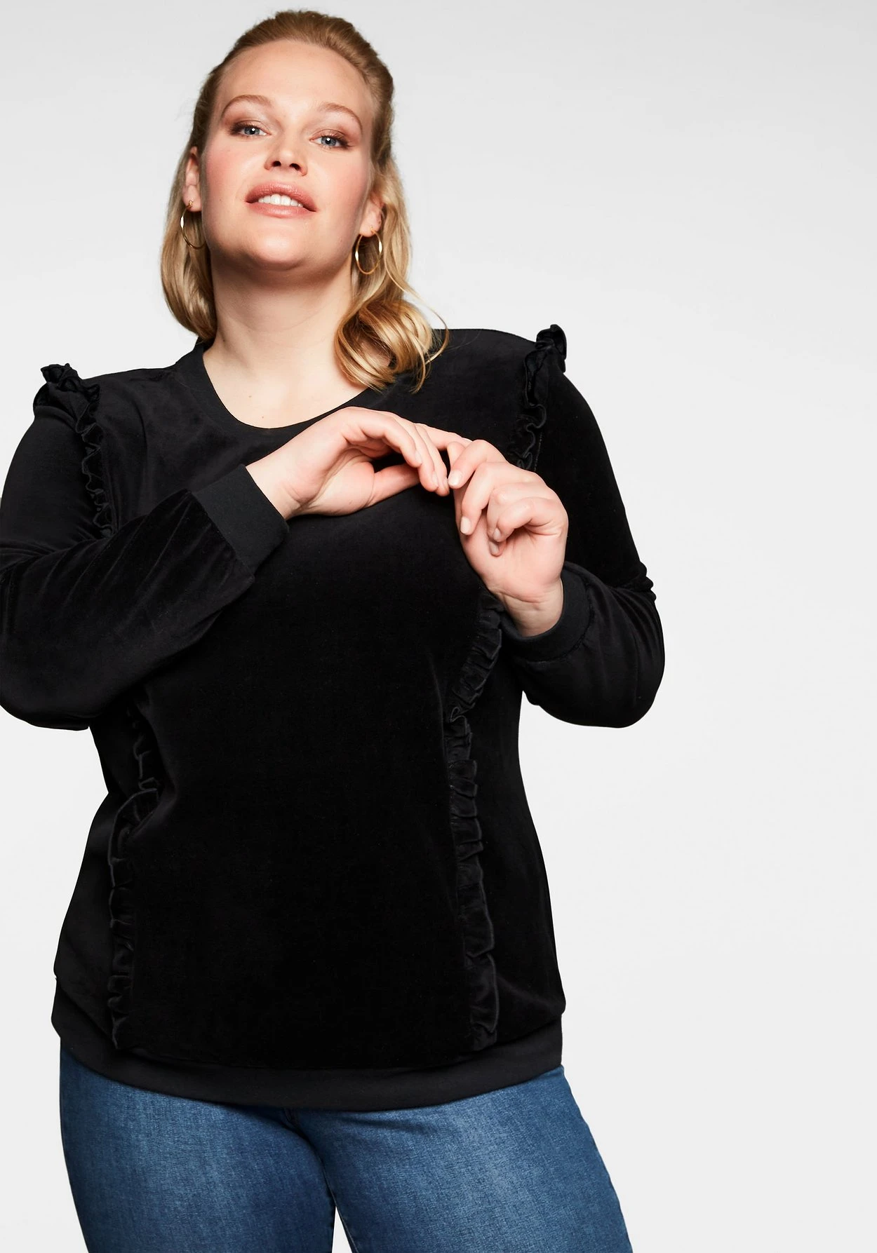 Sheego Sweatshirt Mit Rüschen, In Nickiqualität 8 Sheego Sweatshirt Mit Rüschen, In Nickiqualität – Bild 6