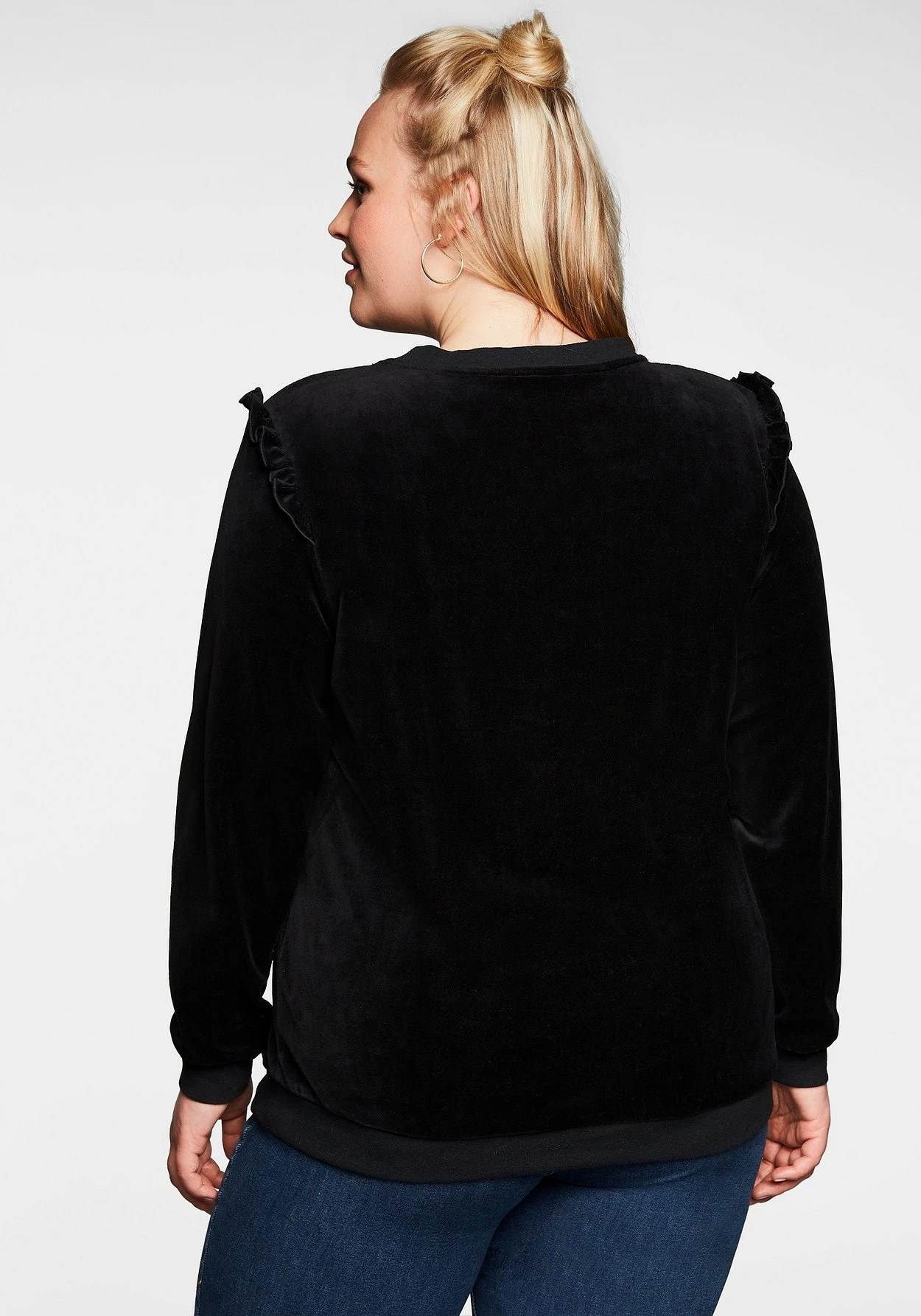 Sheego Sweatshirt Mit Rüschen, In Nickiqualität 4 Sheego Sweatshirt Mit Rüschen, In Nickiqualität – Bild 2