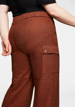 Sheego Weite Joggpants Mit Cargotaschen Aus Samt 16 Sheego Weite Joggpants Mit Cargotaschen Aus Samt -Sheego Verkaufsgeschäft 14104300337 0451J 00 SH