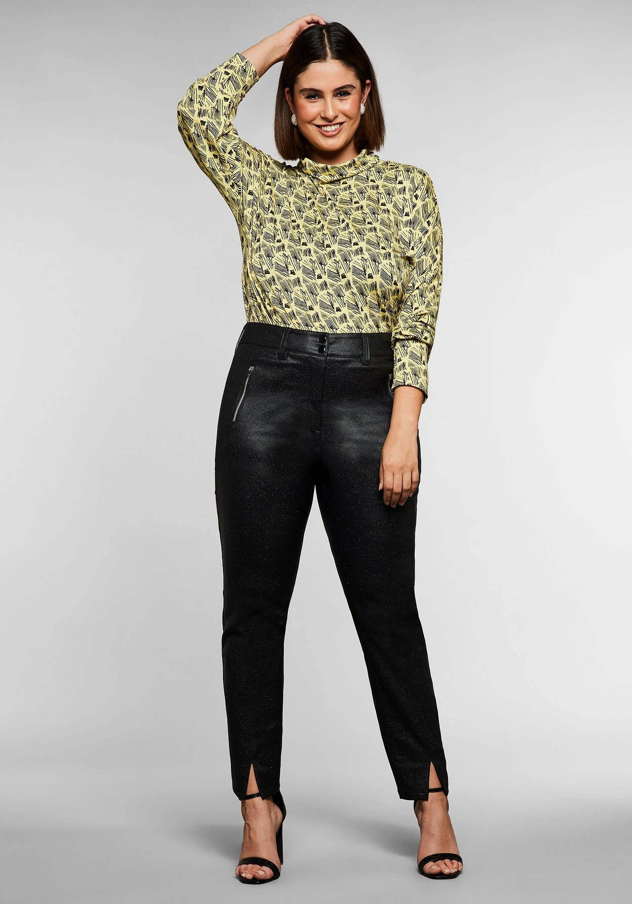 Sheego Schmale Hose Mit Glitzerdruck-Beschichtung 7 Sheego Schmale Hose Mit Glitzerdruck-Beschichtung – Bild 5