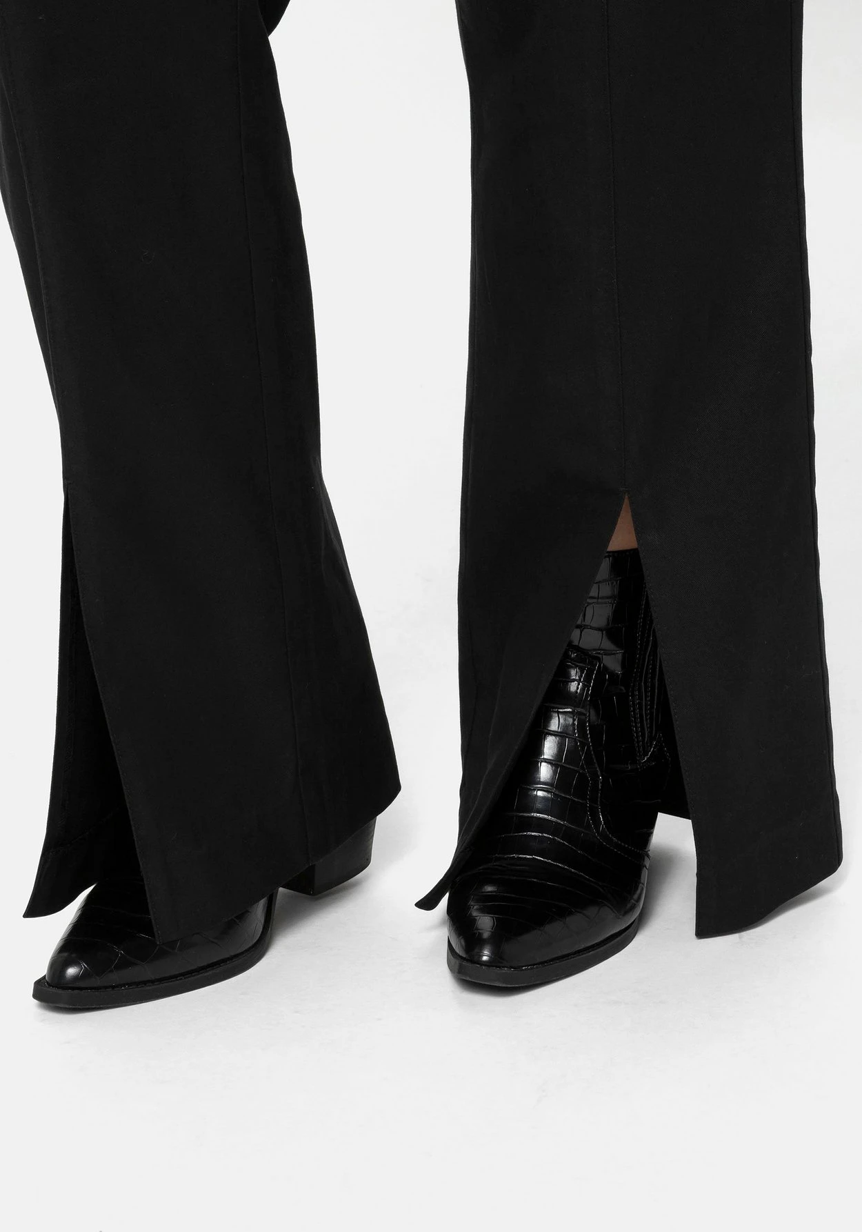 Sheego Gerade Hose Mit Schlitzen Vorn Im Saum 8 Sheego Gerade Hose Mit Schlitzen Vorn Im Saum – Bild 6