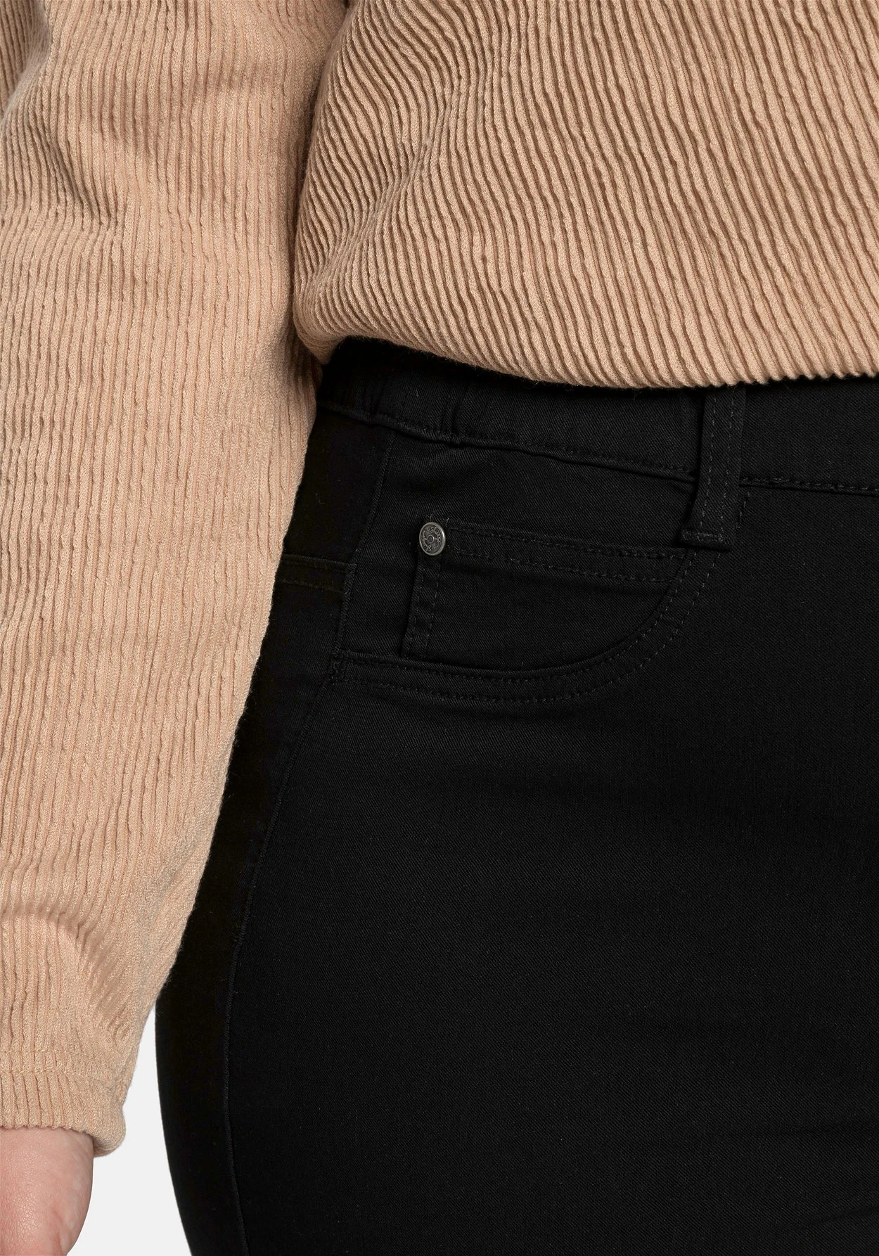 Sheego Treggings Mit Schlupfbund Und Gürtelschlaufen 10 Sheego Treggings Mit Schlupfbund Und Gürtelschlaufen – Bild 8