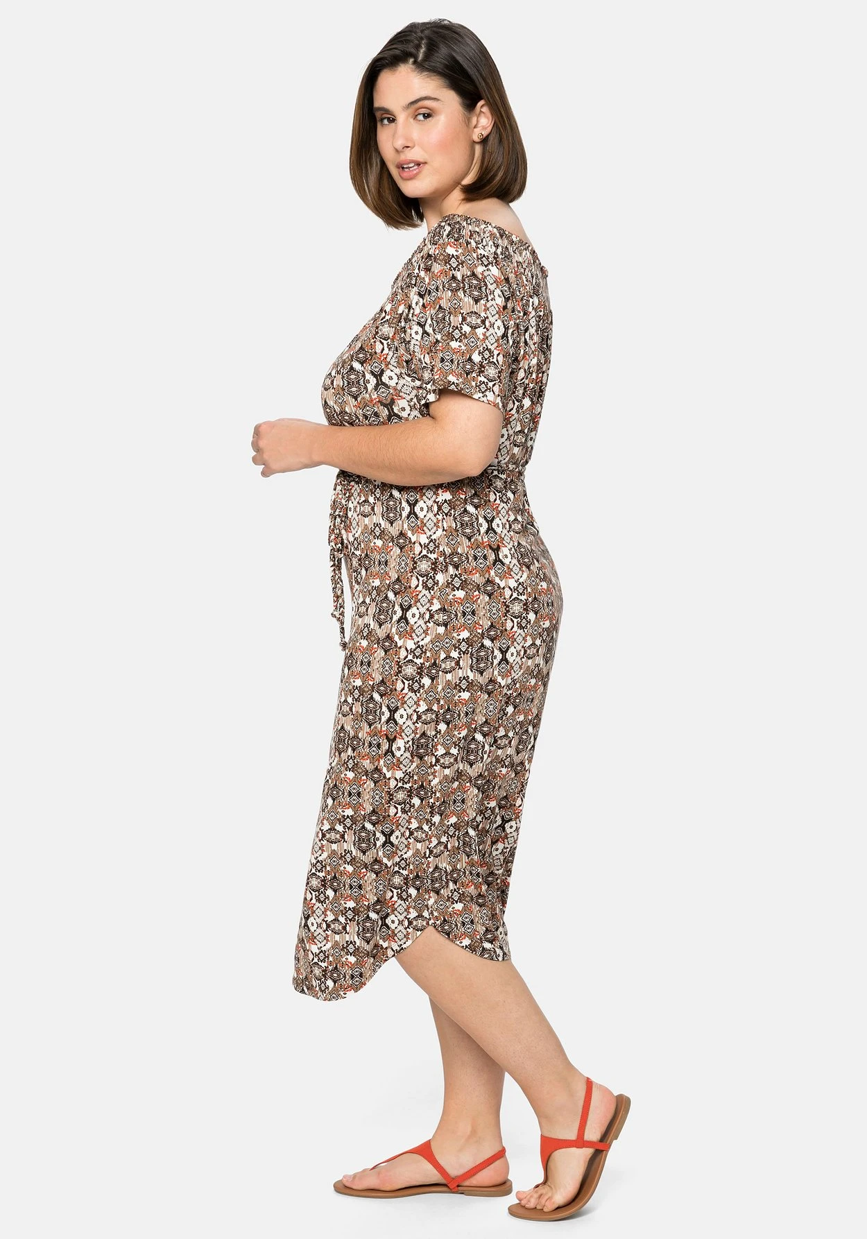 Sheego Strandkleid Mit Bindeband Und Carmenausschnitt 4 Sheego Strandkleid Mit Bindeband Und Carmenausschnitt – Bild 2