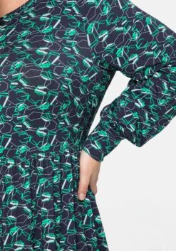 Sheego Jerseykleid Mit Alloverdruck Und Schlüssellochdetail 13 Sheego Jerseykleid Mit Alloverdruck Und Schlüssellochdetail -Sheego Verkaufsgeschäft 14297900452 04AGX 02 SH