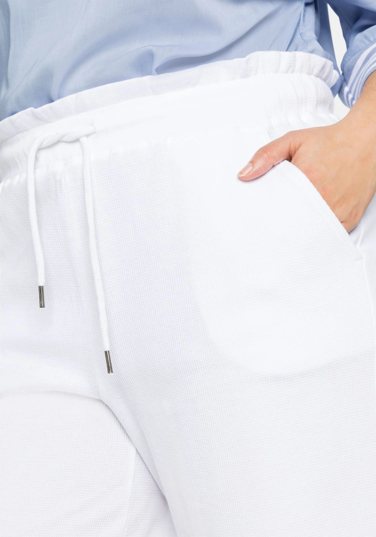 Sheego Shorts In Piqué-Qualität, Mit Schlupfbund 9 Sheego Shorts In Piqué-Qualität, Mit Schlupfbund – Bild 7