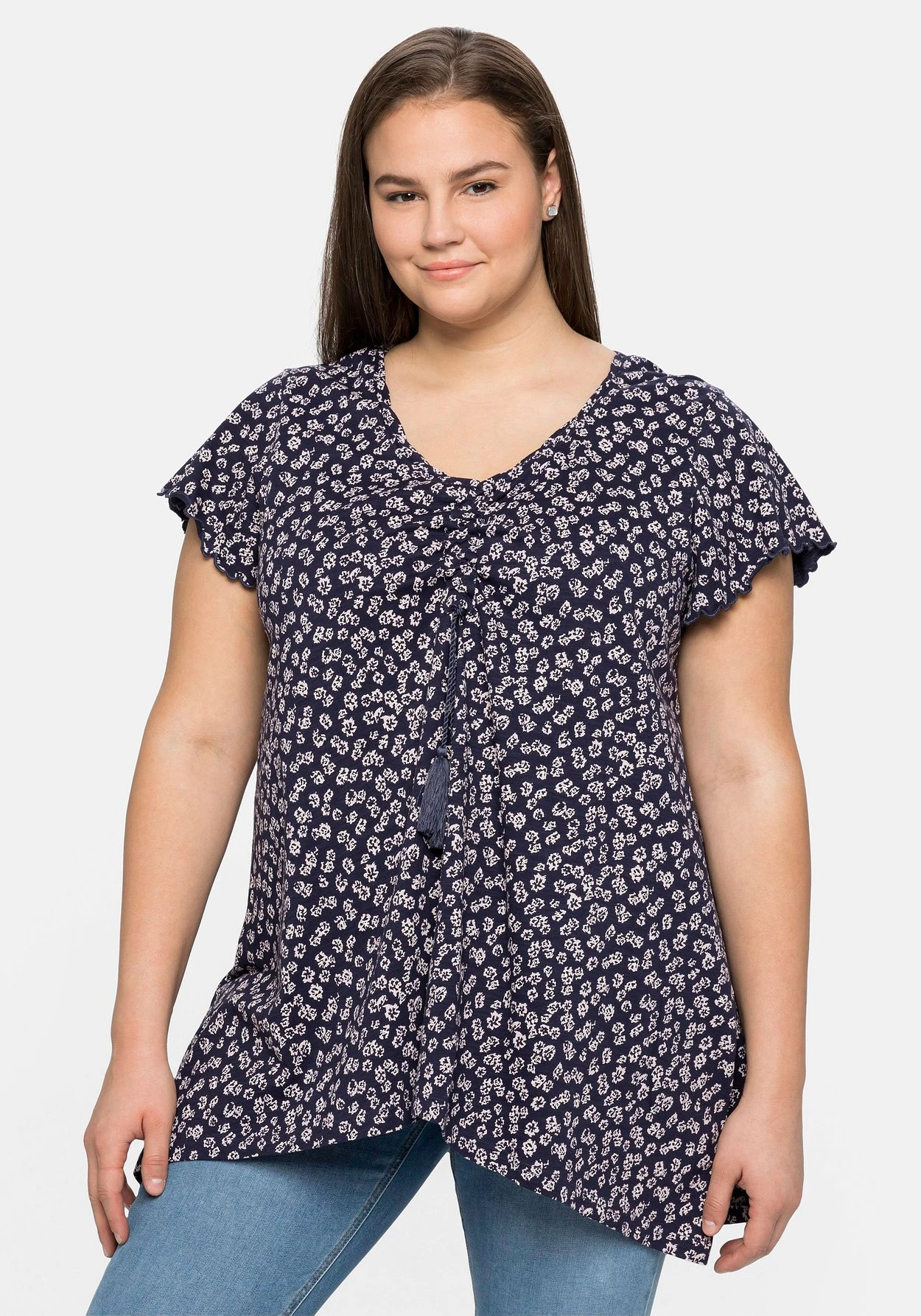 Sheego Shirt Mit Alloverdruck, In Zipfelform 3 Sheego Shirt Mit Alloverdruck, In Zipfelform