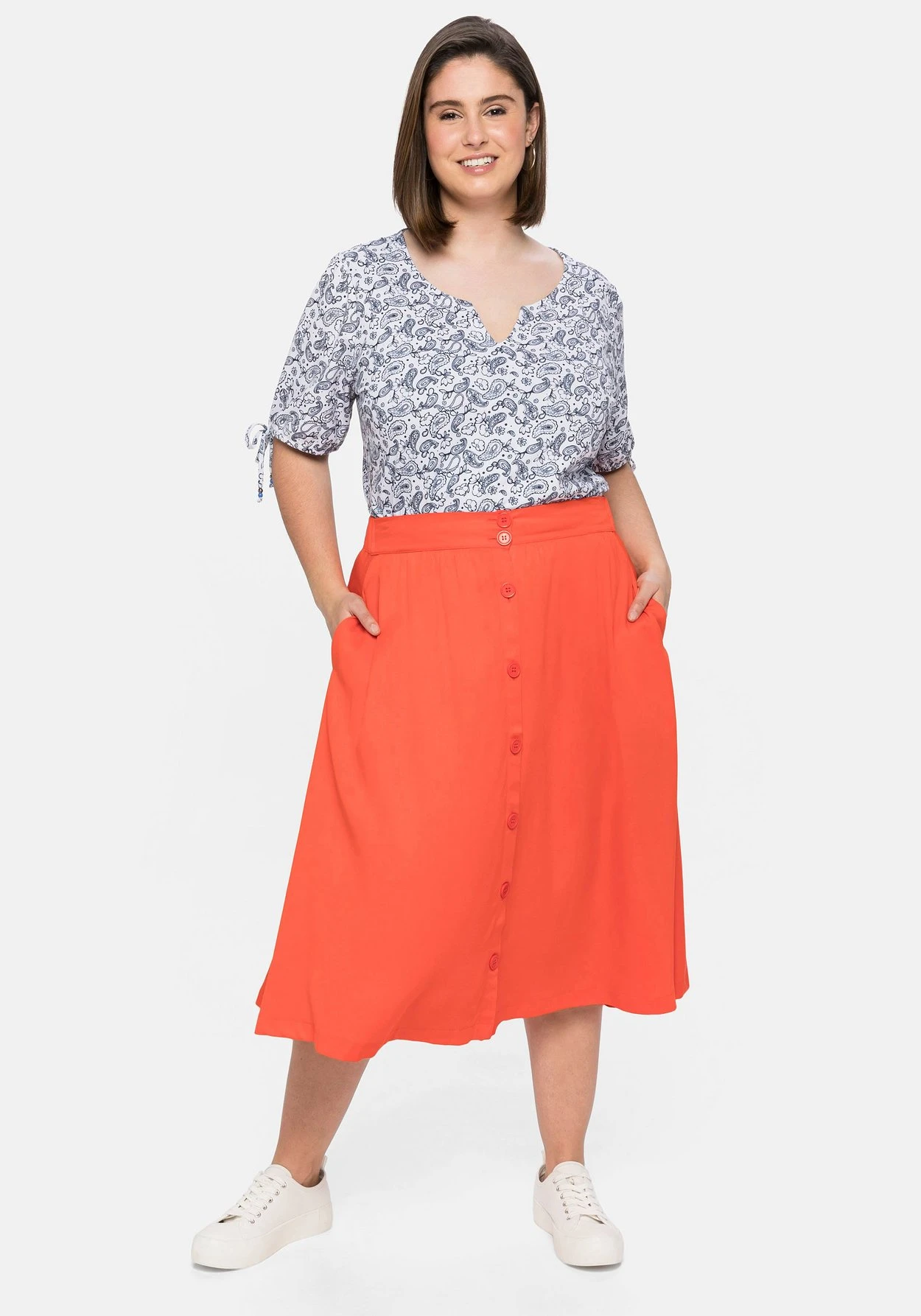 Sheego Shirt Mit Paisleydruck Und Bindeband Am Arm 6 Sheego Shirt Mit Paisleydruck Und Bindeband Am Arm – Bild 4