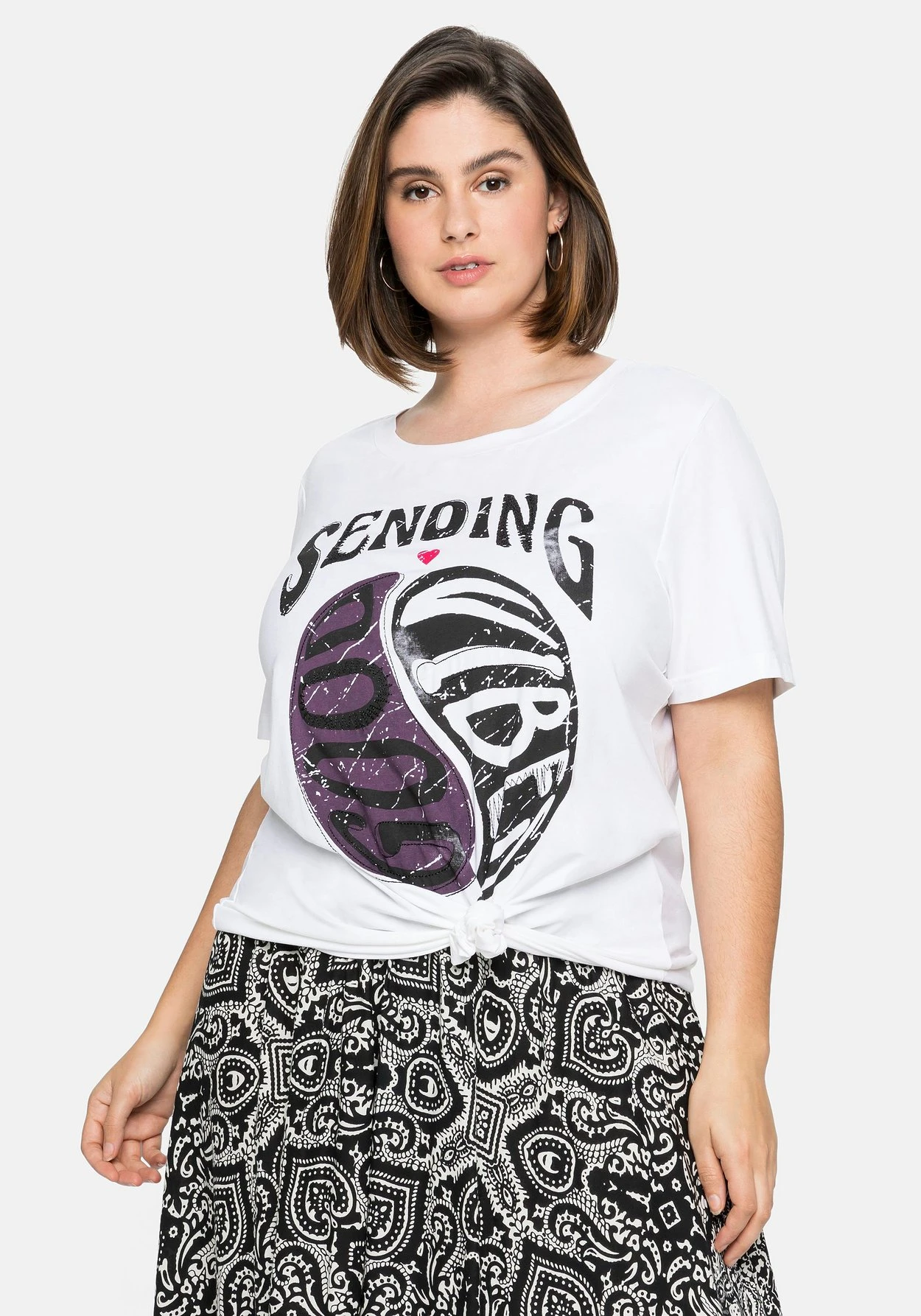 Shirt Mit Frontdruck Und Stickerei 3 Shirt Mit Frontdruck Und Stickerei