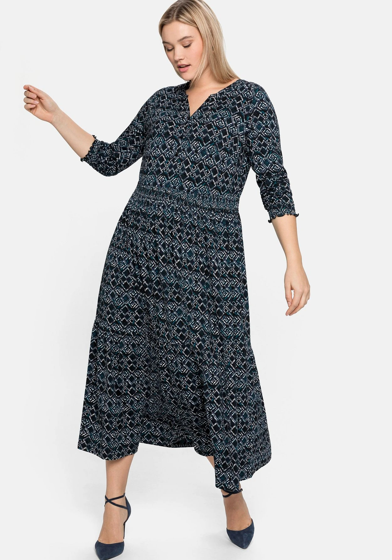 Sheego Jerseykleid Mit Alloverdruck Und Smokdetails 3 Sheego Jerseykleid Mit Alloverdruck Und Smokdetails