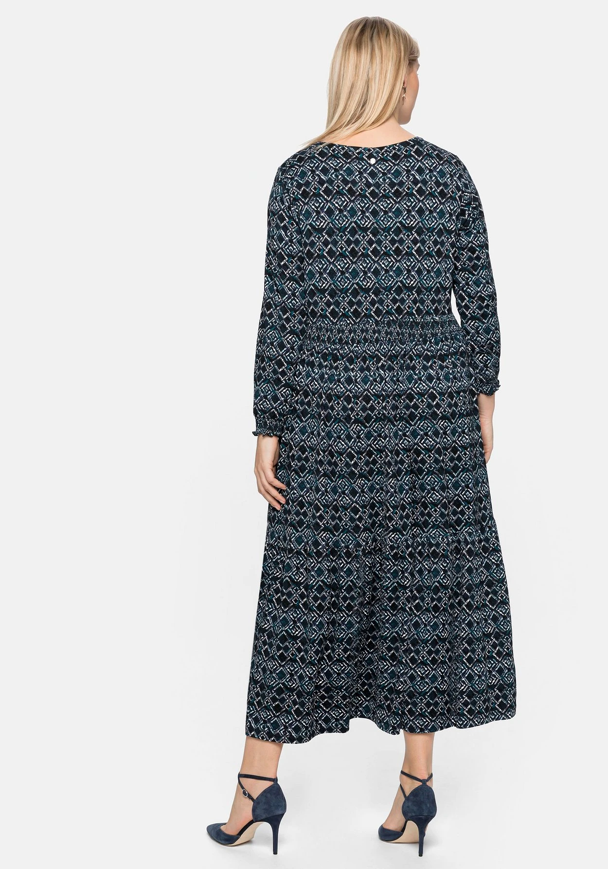 Sheego Jerseykleid Mit Alloverdruck Und Smokdetails 5 Sheego Jerseykleid Mit Alloverdruck Und Smokdetails – Bild 3