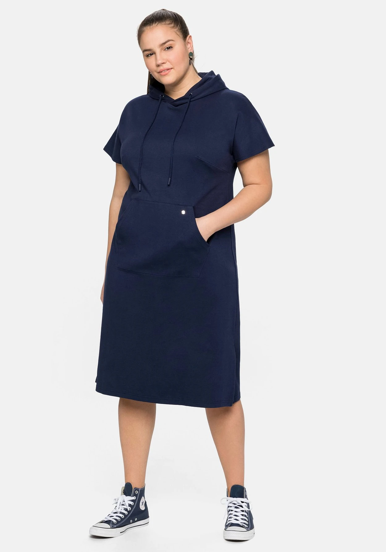 Sheego Shirtkleid Mit Kapuze Und Kängurutasche 3 Sheego Shirtkleid Mit Kapuze Und Kängurutasche