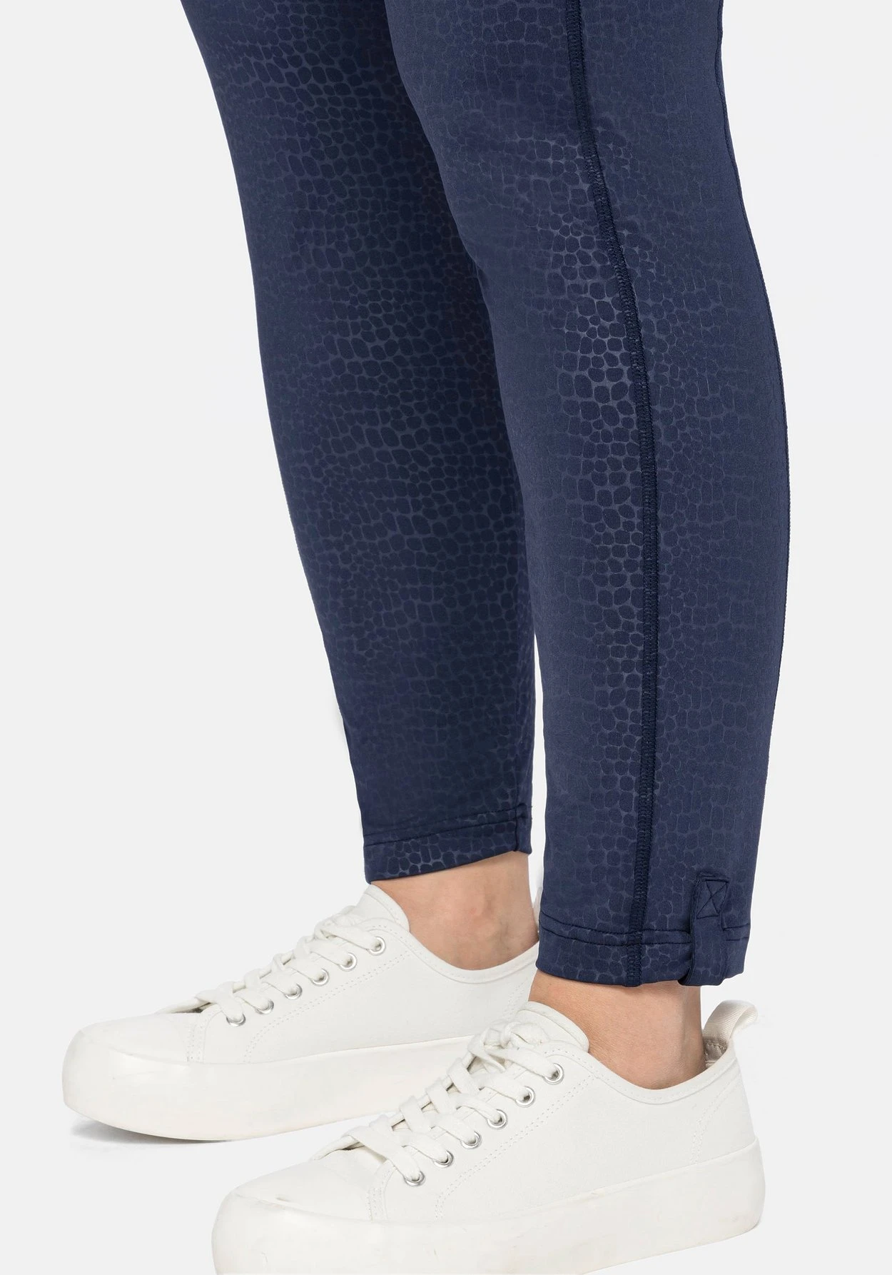 Sheego Leggings Mit Animalprint Und Ziernähten 9 Sheego Leggings Mit Animalprint Und Ziernähten – Bild 7