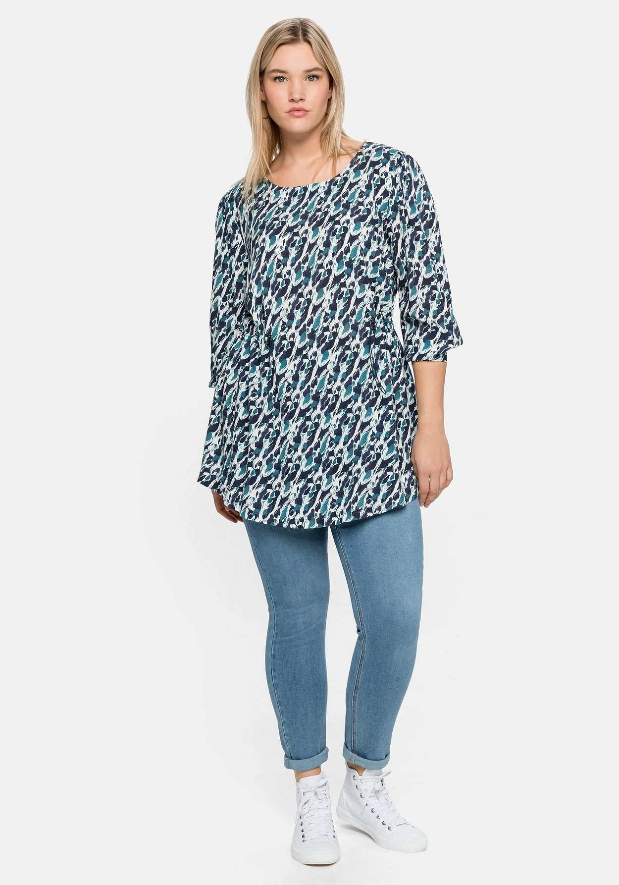 Sheego Longtunika Mit Alloverdruck Und Taillengummizug 6 Sheego Longtunika Mit Alloverdruck Und Taillengummizug – Bild 4