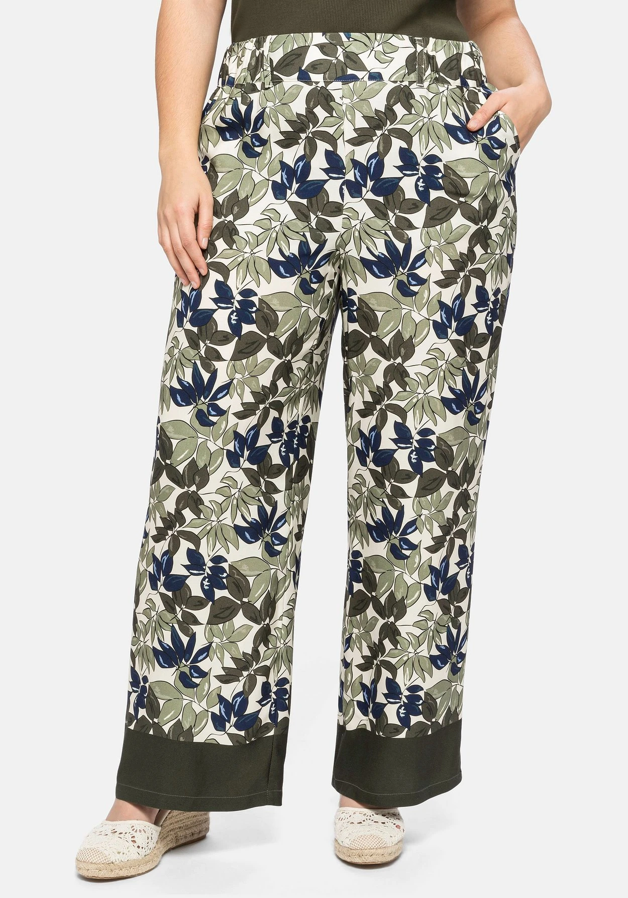 Sheego Weite Hose Mit Alloverdruck Und Schlupfbund 3 Sheego Weite Hose Mit Alloverdruck Und Schlupfbund