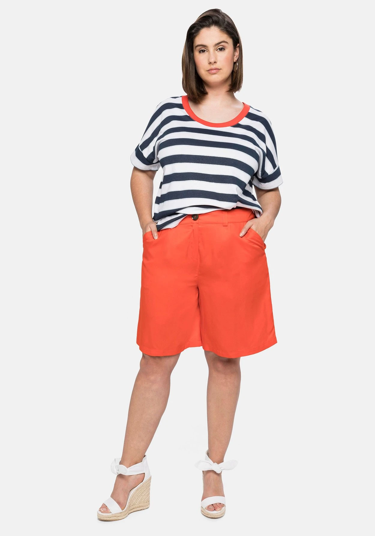 Sheego Bermudas Mit Bügelfalten Und Eingrifftaschen 7 Sheego Bermudas Mit Bügelfalten Und Eingrifftaschen – Bild 5