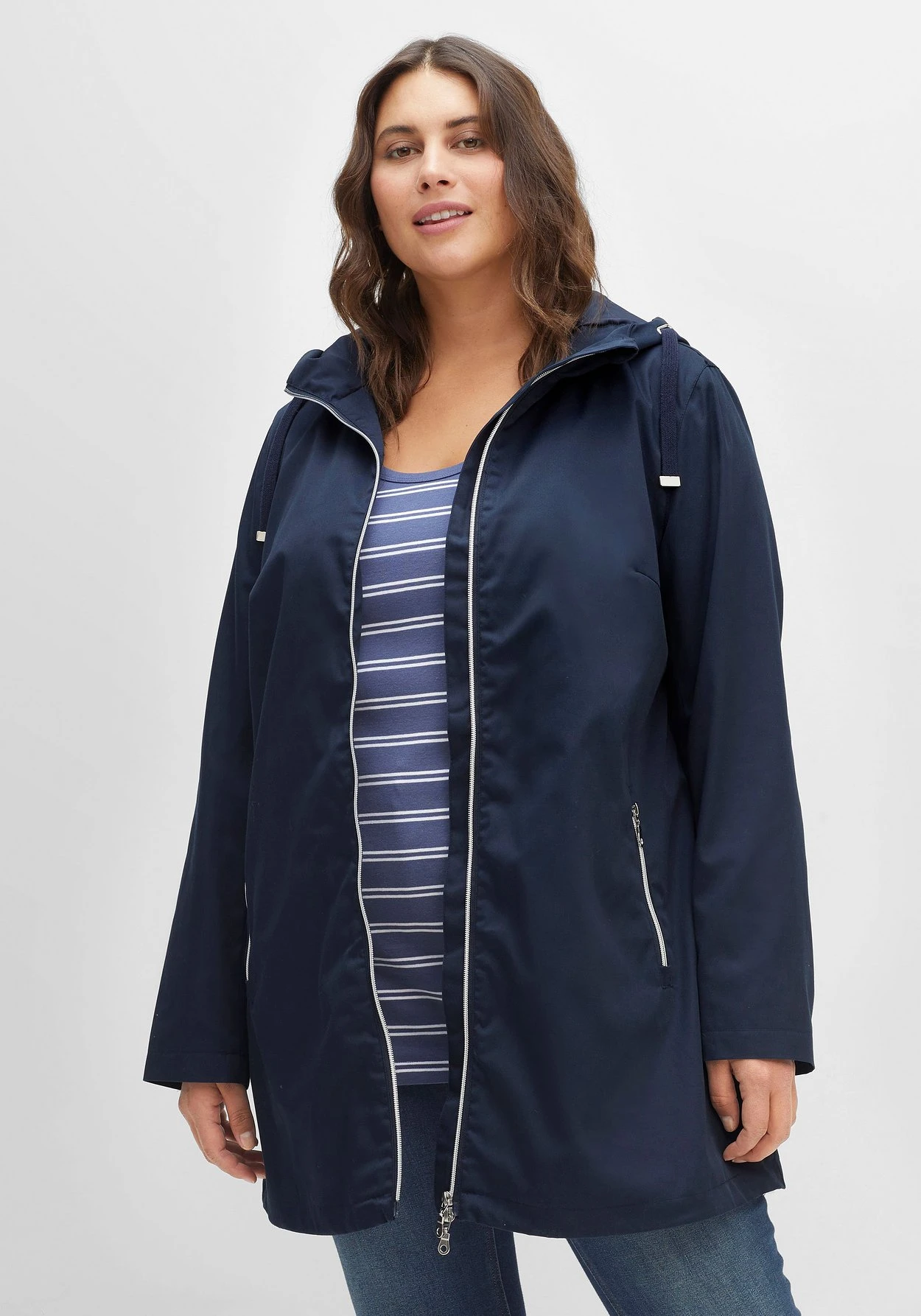 Sheego Übergangsjacke In A-Linie, Mit Kapuze Und Reißverschluss 3 Sheego Übergangsjacke In A-Linie, Mit Kapuze Und Reißverschluss