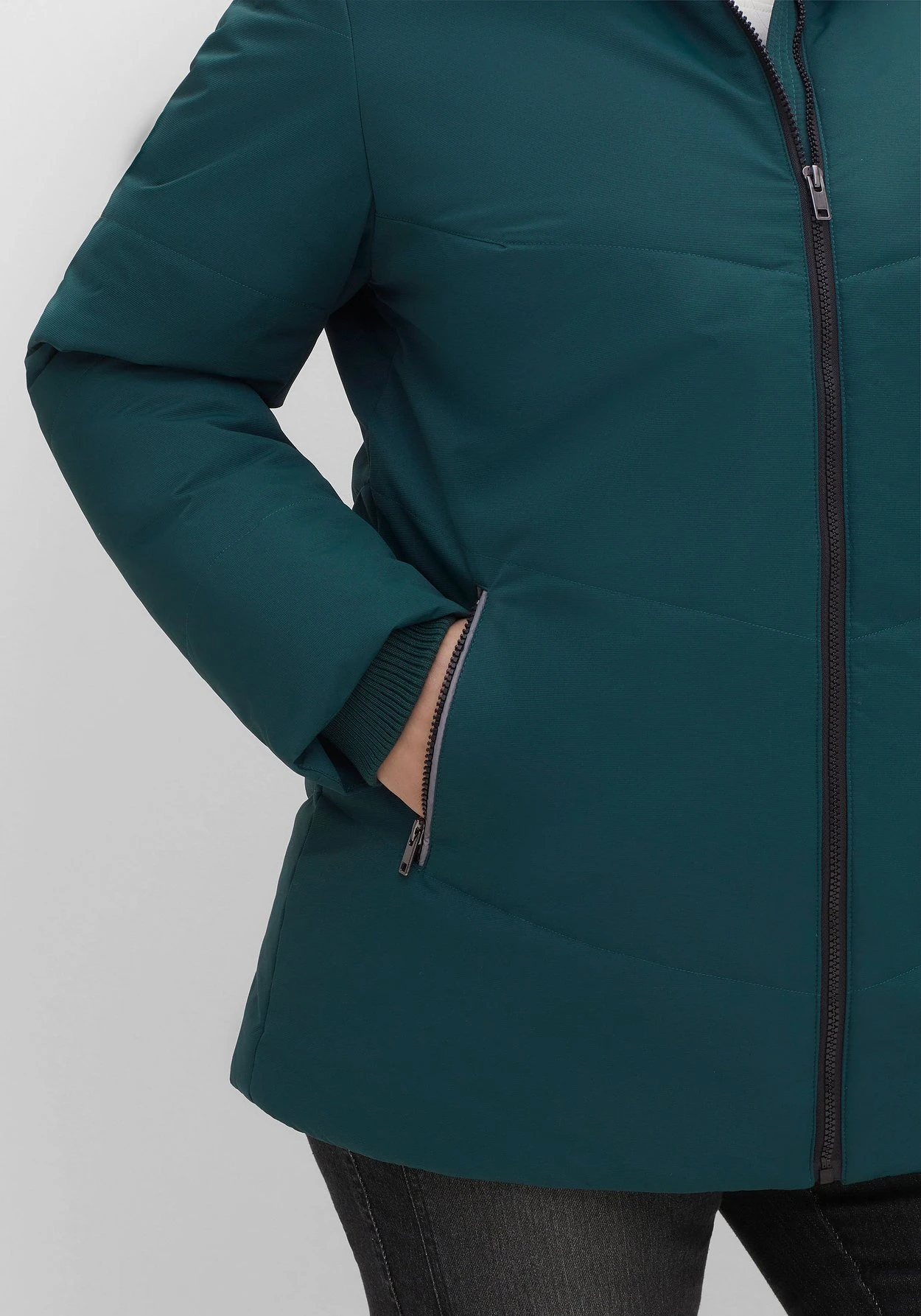 Sheego Steppjacke Mit Stehkragen, Leicht Strukturiert 8 Sheego Steppjacke Mit Stehkragen, Leicht Strukturiert – Bild 6