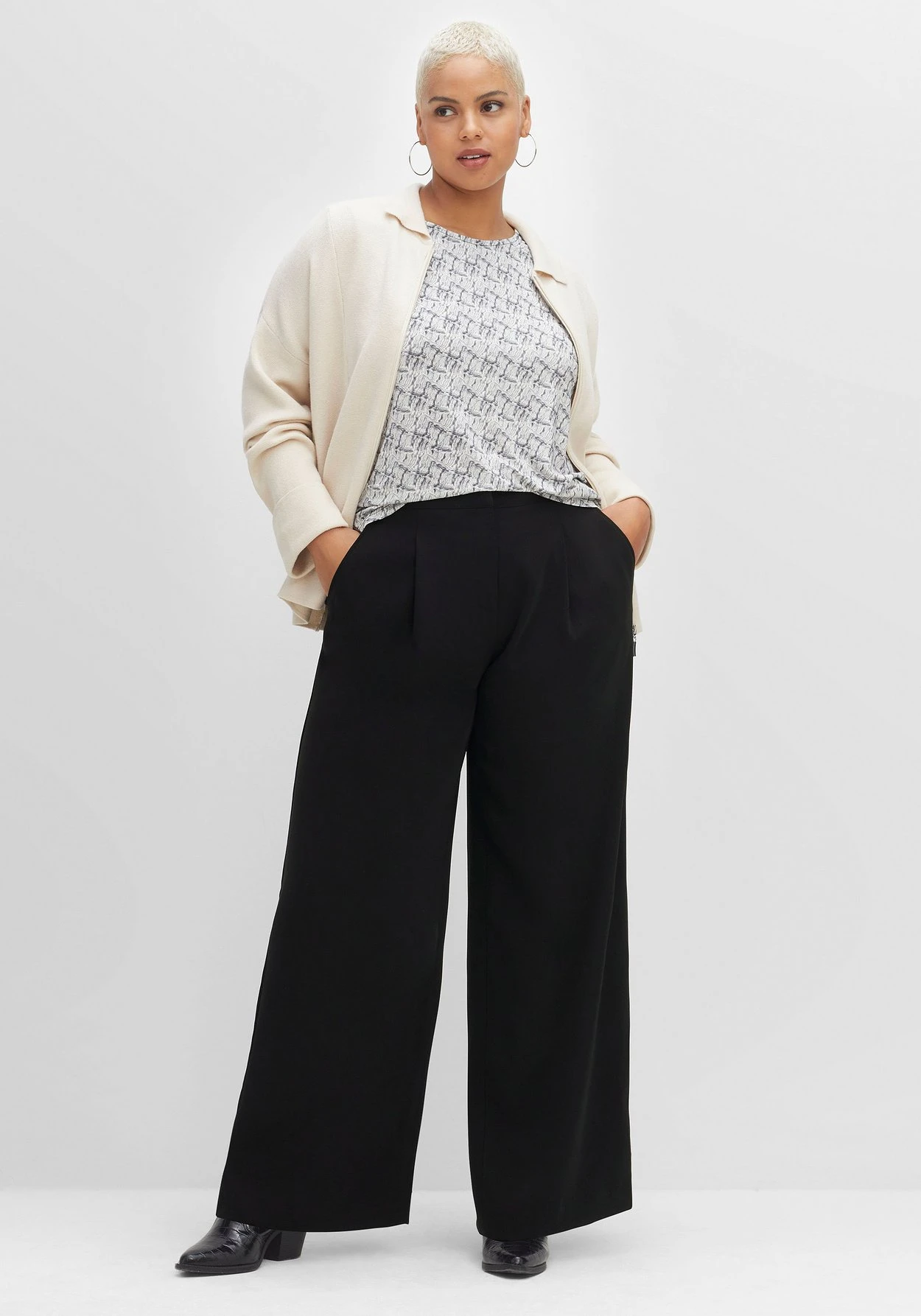 Sheego Weite Hose Mit Bundfalten, Knitterarm 7 Sheego Weite Hose Mit Bundfalten, Knitterarm – Bild 5