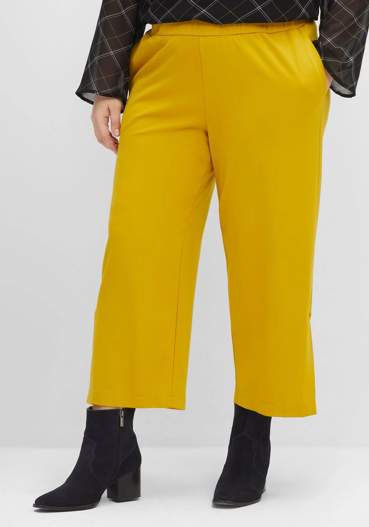 Sheego Weite 7/8-Hose Mit Schlupfbund Und Hohem Schlitz 3 Sheego Weite 7/8-Hose Mit Schlupfbund Und Hohem Schlitz