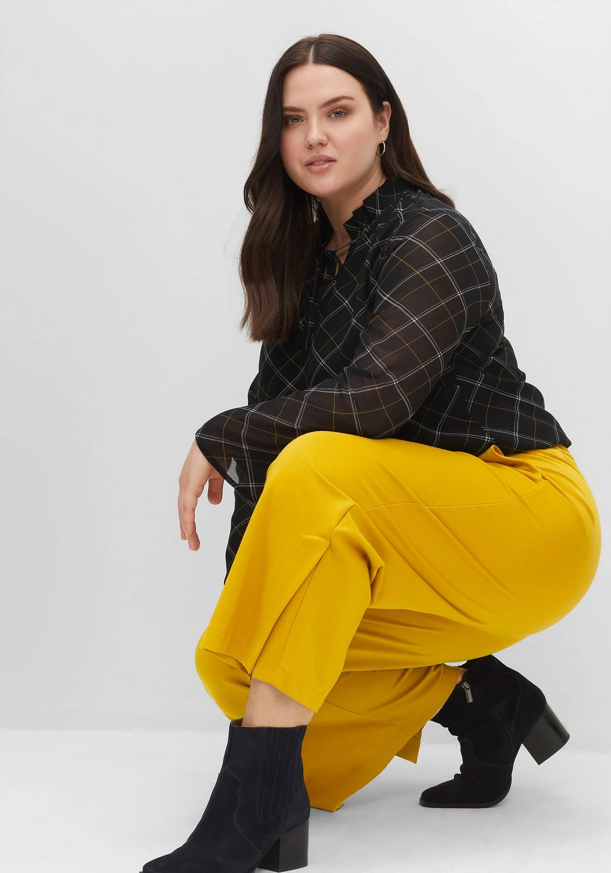 Sheego Weite 7/8-Hose Mit Schlupfbund Und Hohem Schlitz 10 Sheego Weite 7/8-Hose Mit Schlupfbund Und Hohem Schlitz – Bild 8