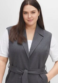 Sheego Longweste Mit Reverskragen Und Bindegürtel 13 Sheego Longweste Mit Reverskragen Und Bindegürtel -Sheego Verkaufsgeschäft 14475801755 04GMX 02 SH