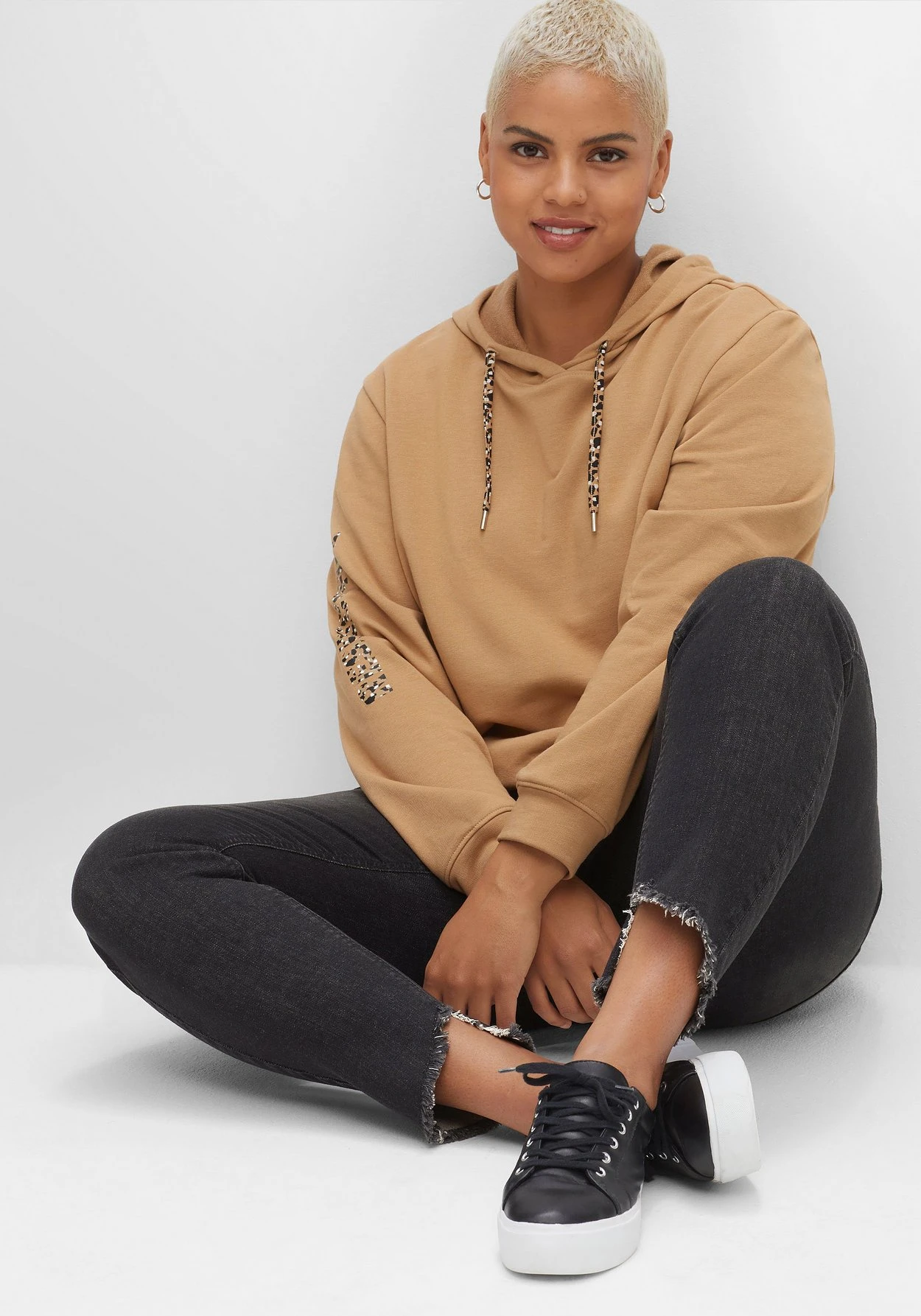 Sheego Skinny Jeans Mit Destroyed-Effekten Am Saum 10 Sheego Skinny Jeans Mit Destroyed-Effekten Am Saum – Bild 8