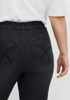 Sheego Schmale Jeans Mit Gummibund Und Fransensaum 17 Sheego Schmale Jeans Mit Gummibund Und Fransensaum -Sheego Verkaufsgeschäft 14480400341 04FDO 02 SH