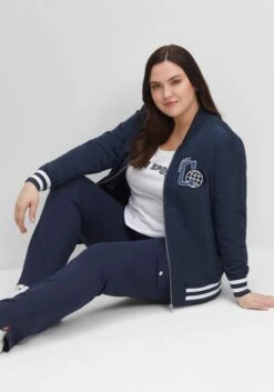 Sheego Blouson Im College-Look Mit Brust-Patch Und Ringeln 13 Sheego Blouson Im College-Look Mit Brust-Patch Und Ringeln -Sheego Verkaufsgeschäft 14506100035 04G5F 02 SH