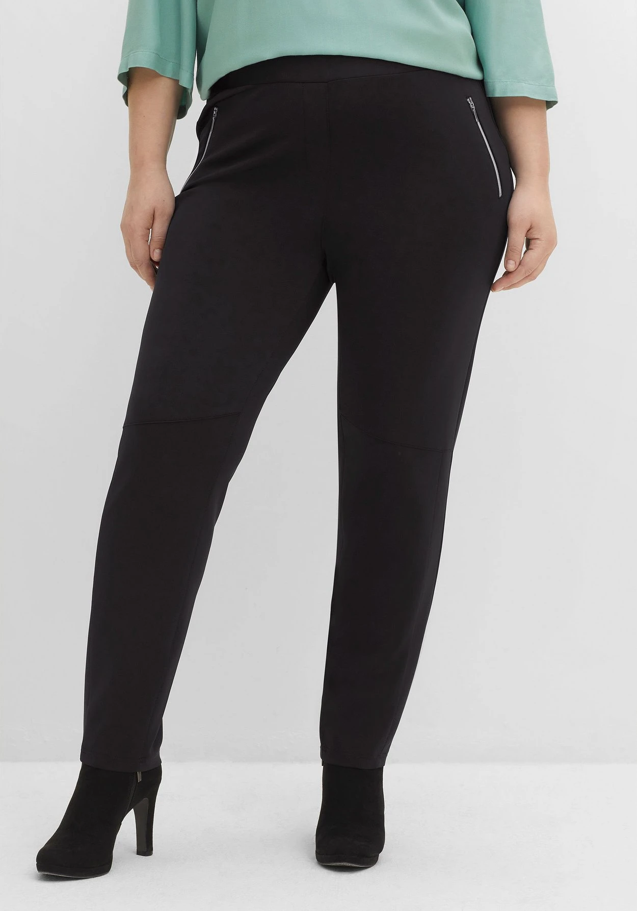 Sheego Schmale Hose In Scuba-Qualität, Mit Gummibund 3 Sheego Schmale Hose In Scuba-Qualität, Mit Gummibund