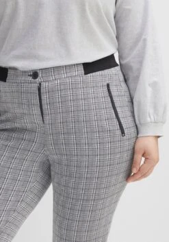 Sheego Schmale Hose Im Karomuster, Mit Teilgummibund 16 Sheego Schmale Hose Im Karomuster, Mit Teilgummibund -Sheego Verkaufsgeschäft 14530400404 04GX5 02 SH