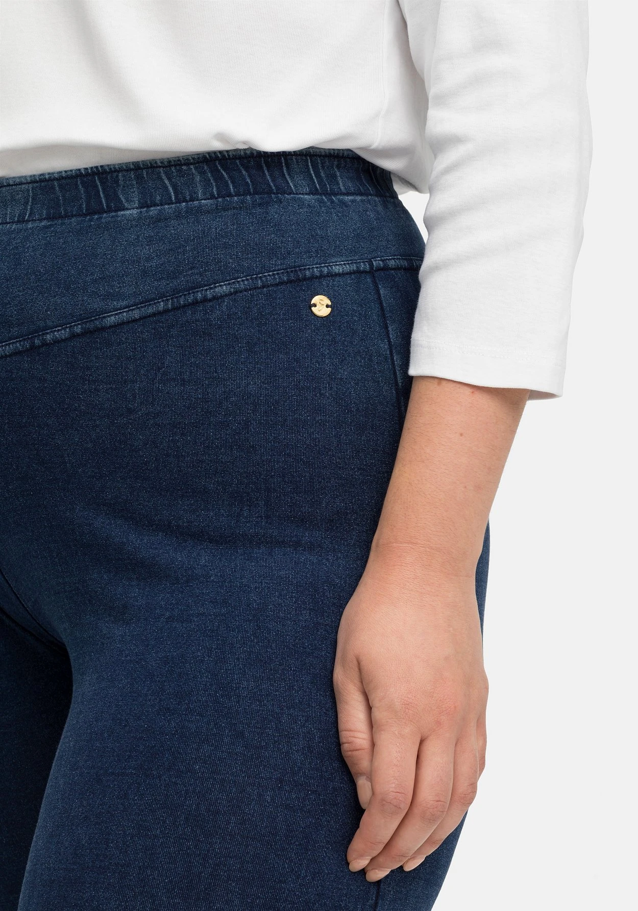 Sheego Leggings In Denimoptik, Mit Breiter Passe 8 Sheego Leggings In Denimoptik, Mit Breiter Passe – Bild 6