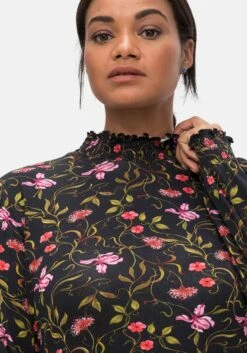 Langarmshirt Mit Smokdetails Und Volant Am Saum 12 Langarmshirt Mit Smokdetails Und Volant Am Saum -Sheego Verkaufsgeschäft 14564700377 04J6K 02 SH