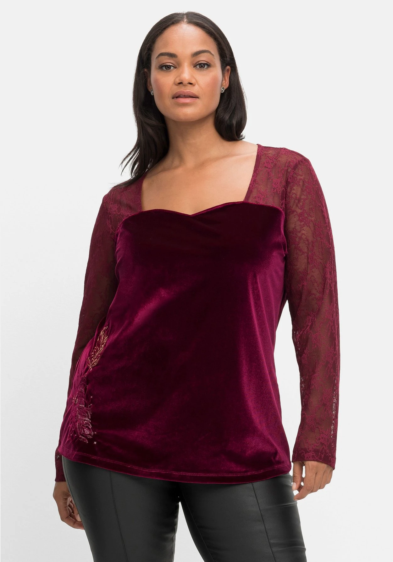 Langarmshirt Mit Herzausschnitt, Spitze Und Samt 3 Langarmshirt Mit Herzausschnitt, Spitze Und Samt