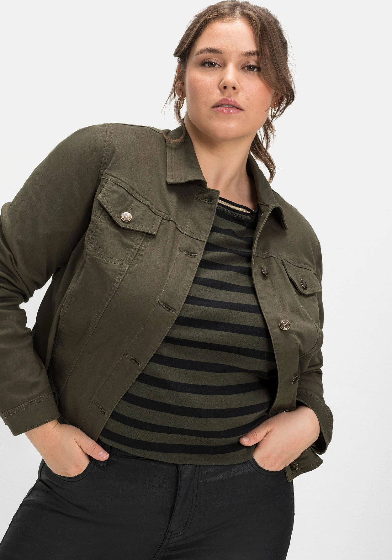 Sheego Twilljacke In Kurzer, Taillierter Form 8 Sheego Twilljacke In Kurzer, Taillierter Form – Bild 6