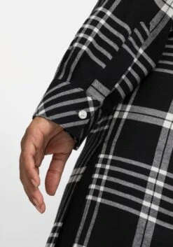 Sheego Karierte Hemdbluse In Longform 12 Sheego Karierte Hemdbluse In Longform -Sheego Verkaufsgeschäft 14583602107 04JJS 02 SH