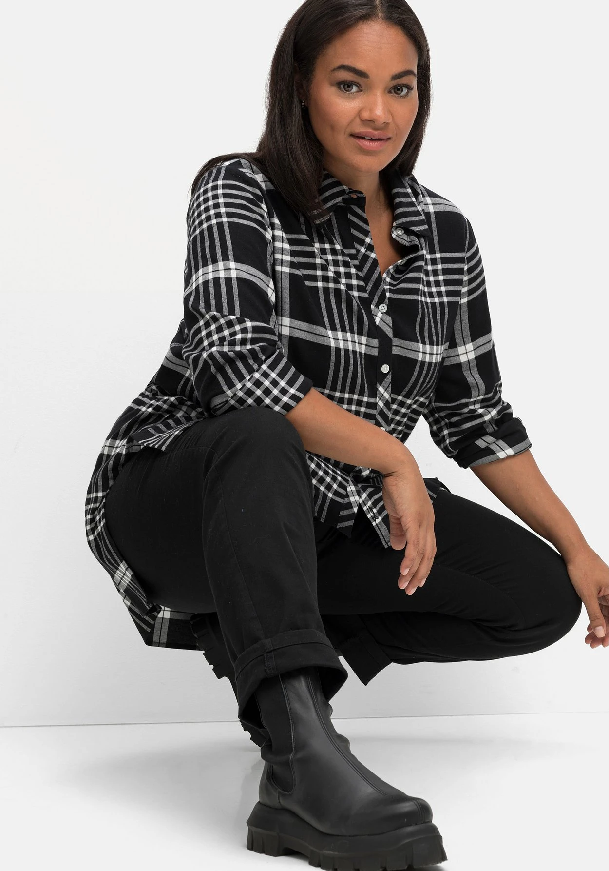 Sheego Karierte Hemdbluse In Longform 3 Sheego Karierte Hemdbluse In Longform