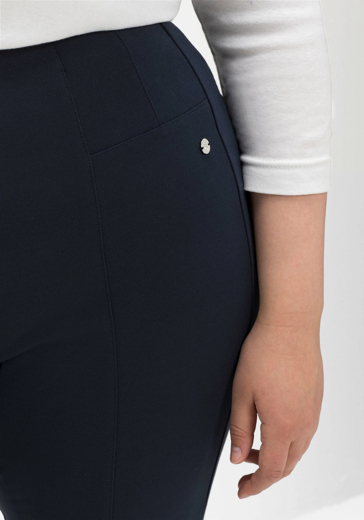 Sheego Jerseyhose Aus Interlock, Schmale Beinform 8 Sheego Jerseyhose Aus Interlock, Schmale Beinform – Bild 6